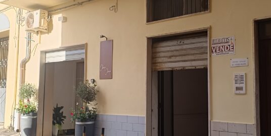 LOCALE COMMERCIALE, Via F. lli Bandiera, Ferrandina (MT)